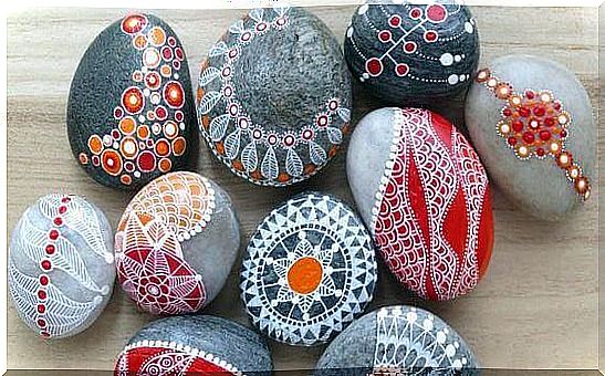 Stones with mandalas