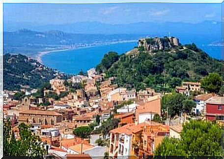 A picture of the slow town of Begur in Spain