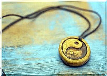 Medallion with yin and yang.